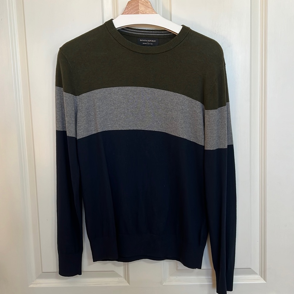 Banana Republic premium luxe yarn sweater